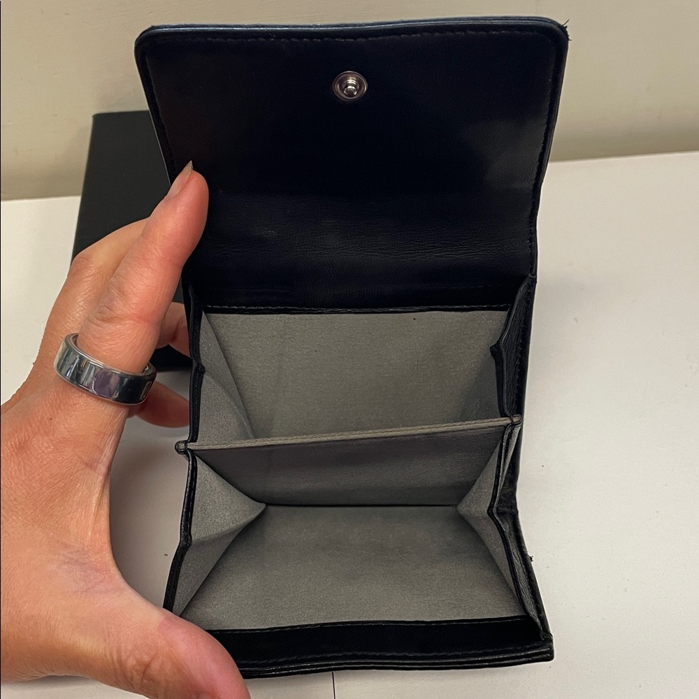 Authentic CHANEL Camellia Black Lambskin Double-hook Wallet - Picture 4 of 16